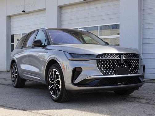 2024 Lincoln Nautilus Reserve