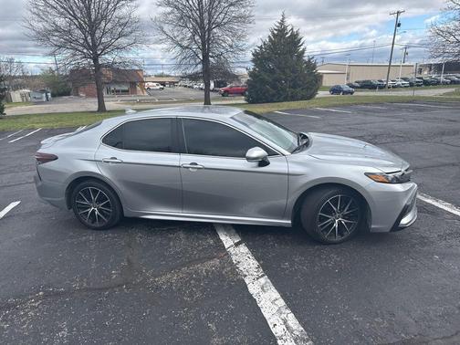 Celestial Silver Metallic 2024 Toyota Camry SE