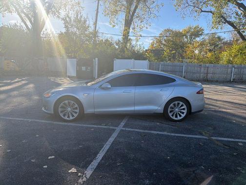 2014 Tesla Model S Base