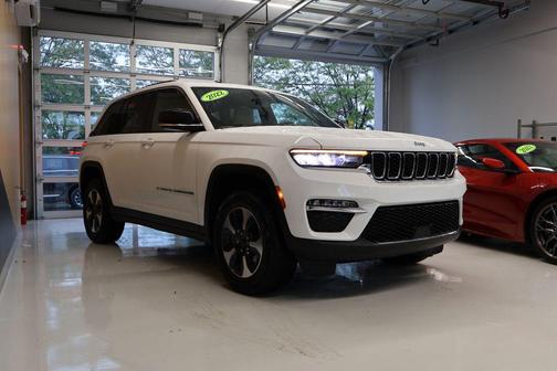 2022 Jeep Grand Cherokee 4xe Base