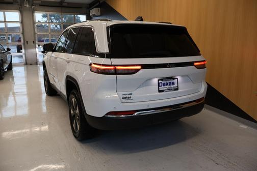 2022 Jeep Grand Cherokee 4xe Base