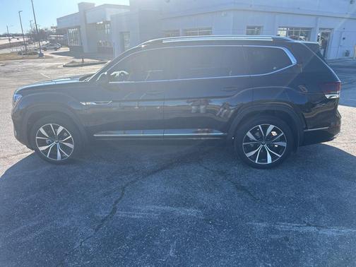 2025 Volkswagen Atlas 2.0T SEL Premium R-Line 4MOTION