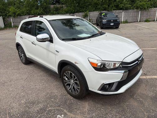 Pearl White 2019 Mitsubishi Outlander Sport SE