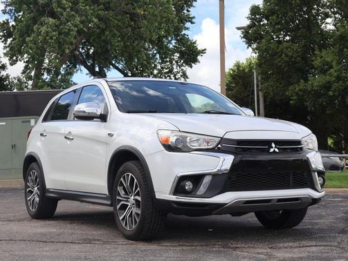 Pearl White 2019 Mitsubishi Outlander Sport SE