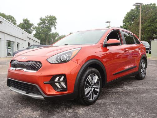 Solar Orange 2022 Kia Niro LXS