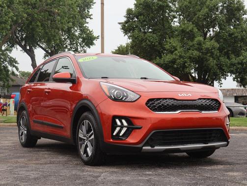 Solar Orange 2022 Kia Niro LXS