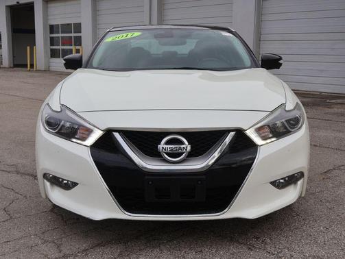 Pearl White 2017 Nissan Maxima 3.5 Platinum