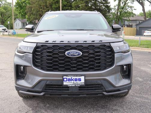 CARBONIZED GRAY METALLIC 2025 Ford Explorer ST-Line