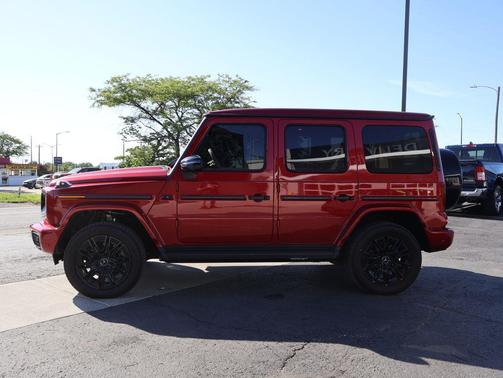 MANUFAKTUR Cardinal Red Metallic 2025 Mercedes-Benz G-Class G 580