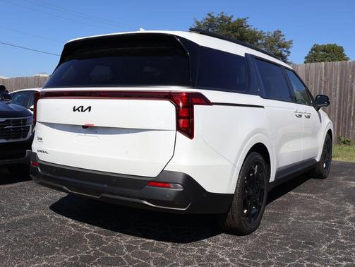 2026 Kia Carnival SX