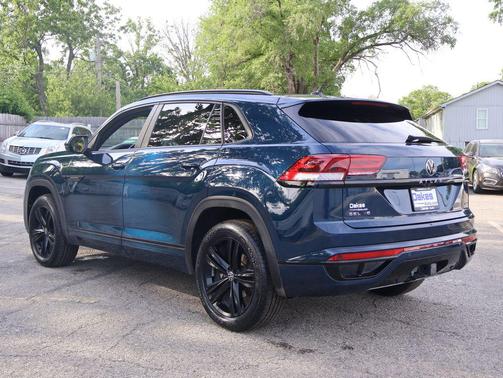 Tourmaline Blue Metallic 2023 Volkswagen Atlas Cross Sport 3.6L V6 SEL