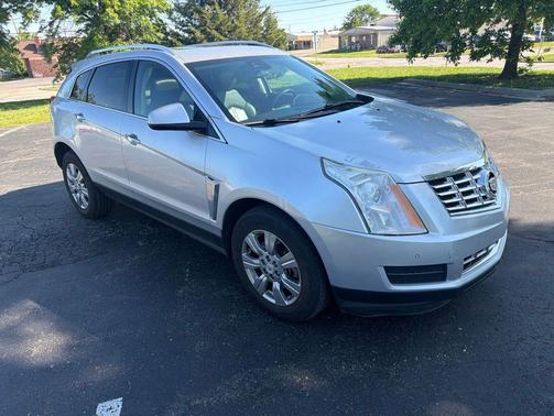 Radiant Silver Metallic 2014 Cadillac SRX Luxury Collection
