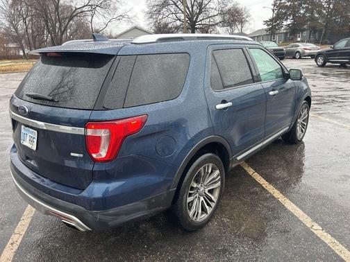 2017 Ford Explorer Platinum