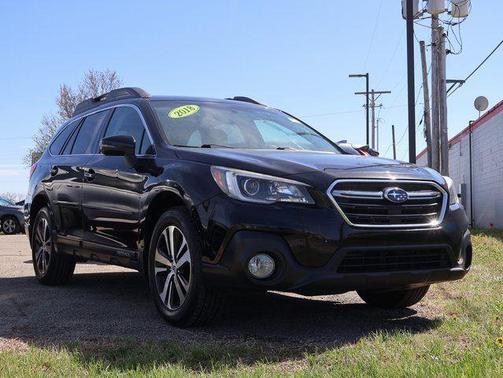Crystal Black Silica 2018 Subaru Outback 2.5i Limited