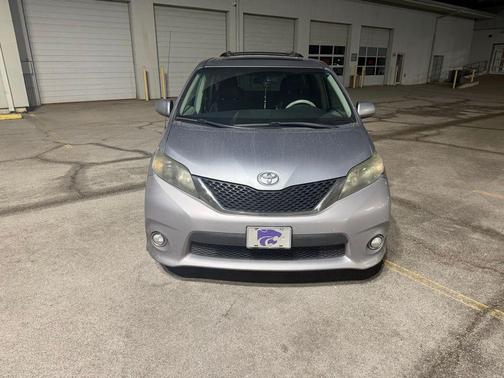 2011 Toyota Sienna SE