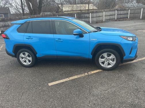 2021 Toyota RAV4 Hybrid LE