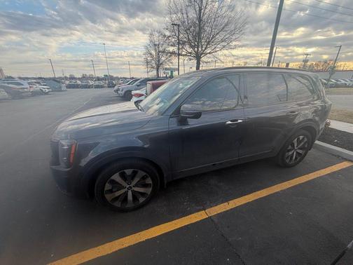 2022 Kia Telluride S