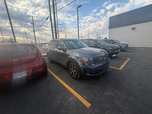 2022 Kia Telluride S
