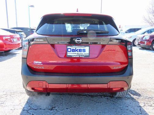 2025 Nissan Kicks SV
