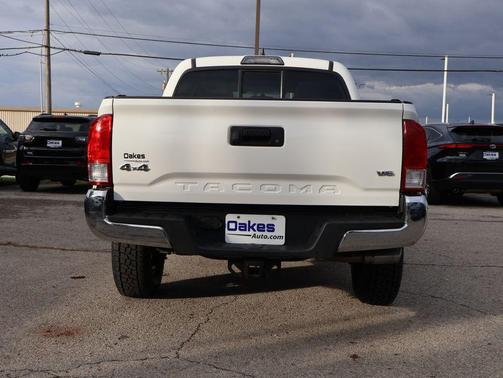 2017 Toyota Tacoma SR5