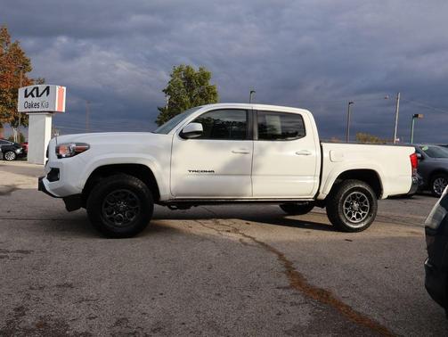 2017 Toyota Tacoma SR5