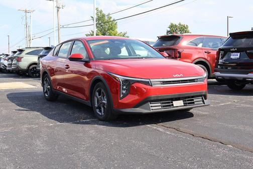 2025 Kia K4 LXS