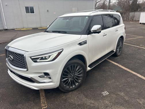 2023 INFINITI QX80 SENSORY AWD