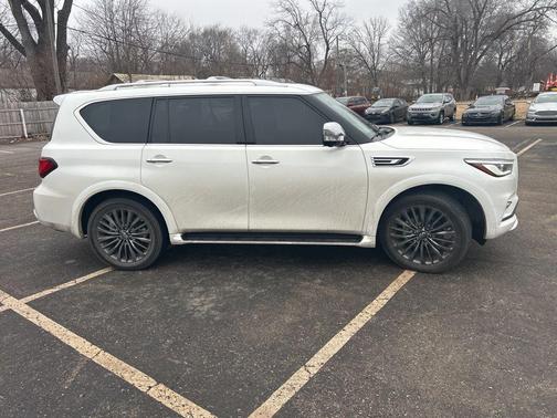 2023 INFINITI QX80 SENSORY AWD