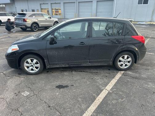2012 Nissan Versa 1.8 S