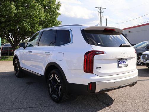 Glacial White Pearl 2024 Kia Telluride S