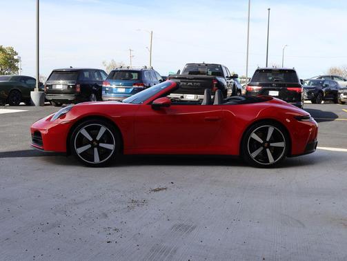 2025 Porsche 911 Carrera