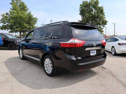 2017 Toyota Sienna Limited Premium