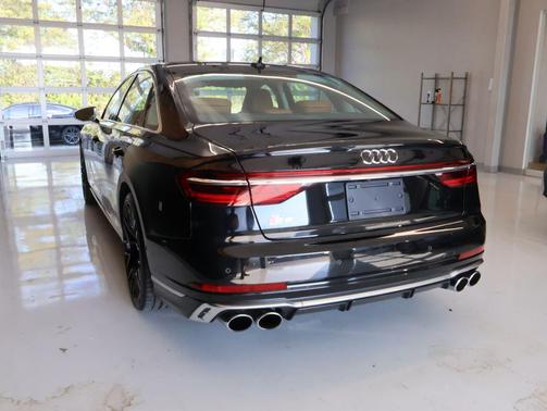 2022 Audi S8 4.0T