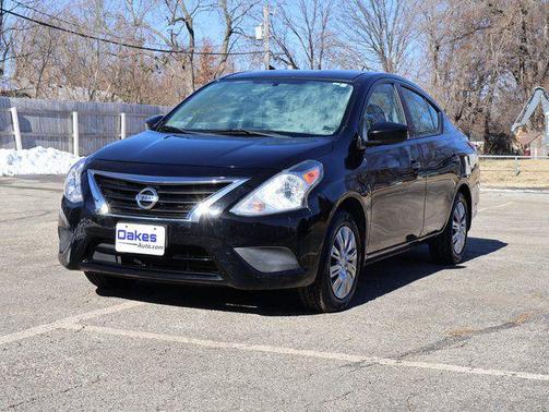2017 Nissan Versa 1.6 S+