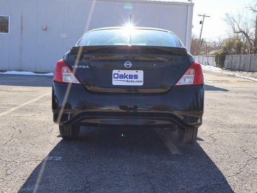 2017 Nissan Versa 1.6 S+