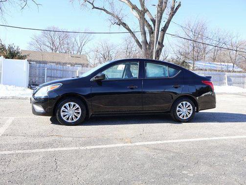 2017 Nissan Versa 1.6 S+