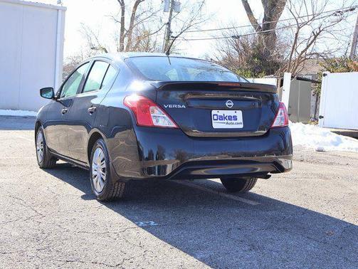 2017 Nissan Versa 1.6 S+
