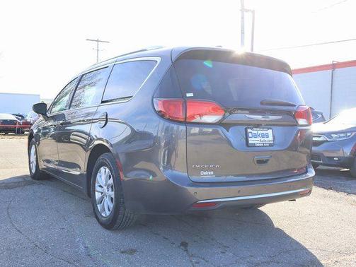 2018 Chrysler Pacifica Touring-L