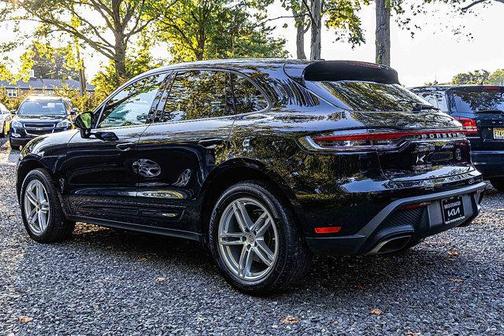 2023 Porsche Macan Base