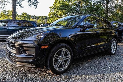 2023 Porsche Macan Base