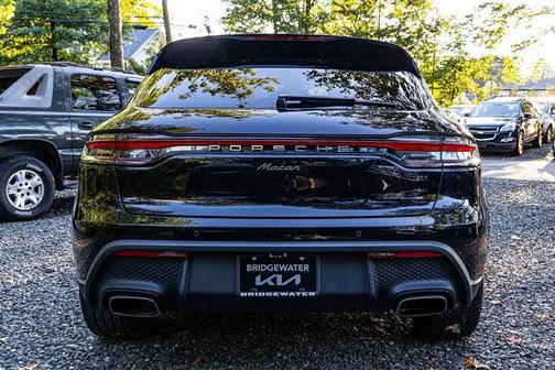 2023 Porsche Macan Base