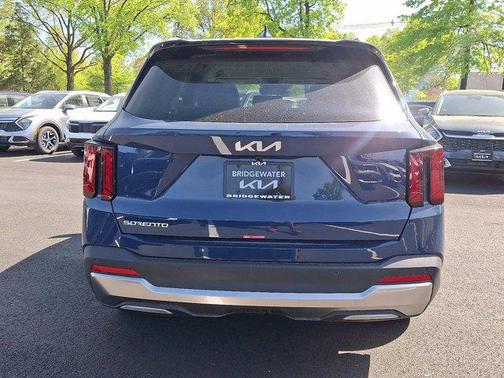 2025 Kia Sorento S