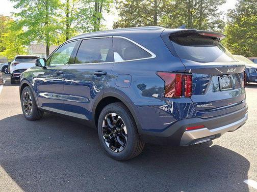 2025 Kia Sorento S