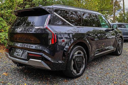2024 Kia EV9 Land