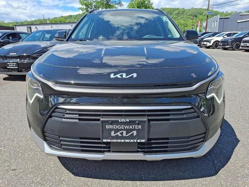 Aurora Black Pearl 2026 Kia Niro EX