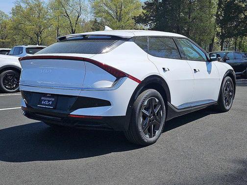 2025 Kia EV6 Wind