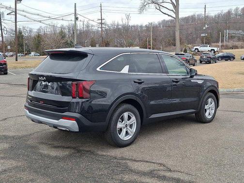 2025 Kia Sorento LX
