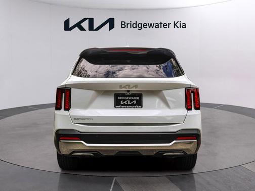 Glacial White Pearl 2026 Kia Sorento S