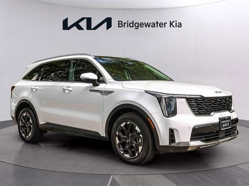 Glacial White Pearl 2026 Kia Sorento S