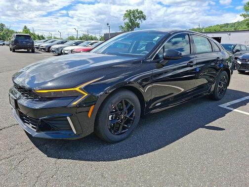 Aurora Black Pearl 2026 Kia K5 LXS